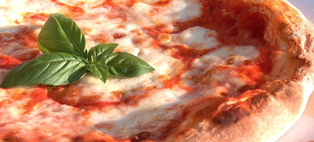 Mangia solo pizza margherita da 25 anni