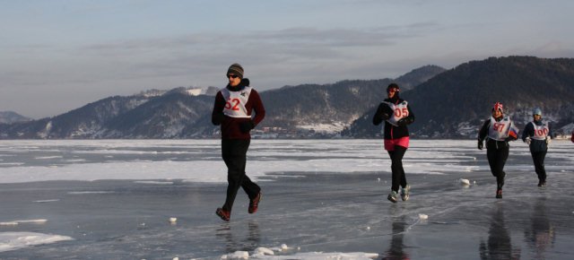 Una maratona su un lago ghiacciato